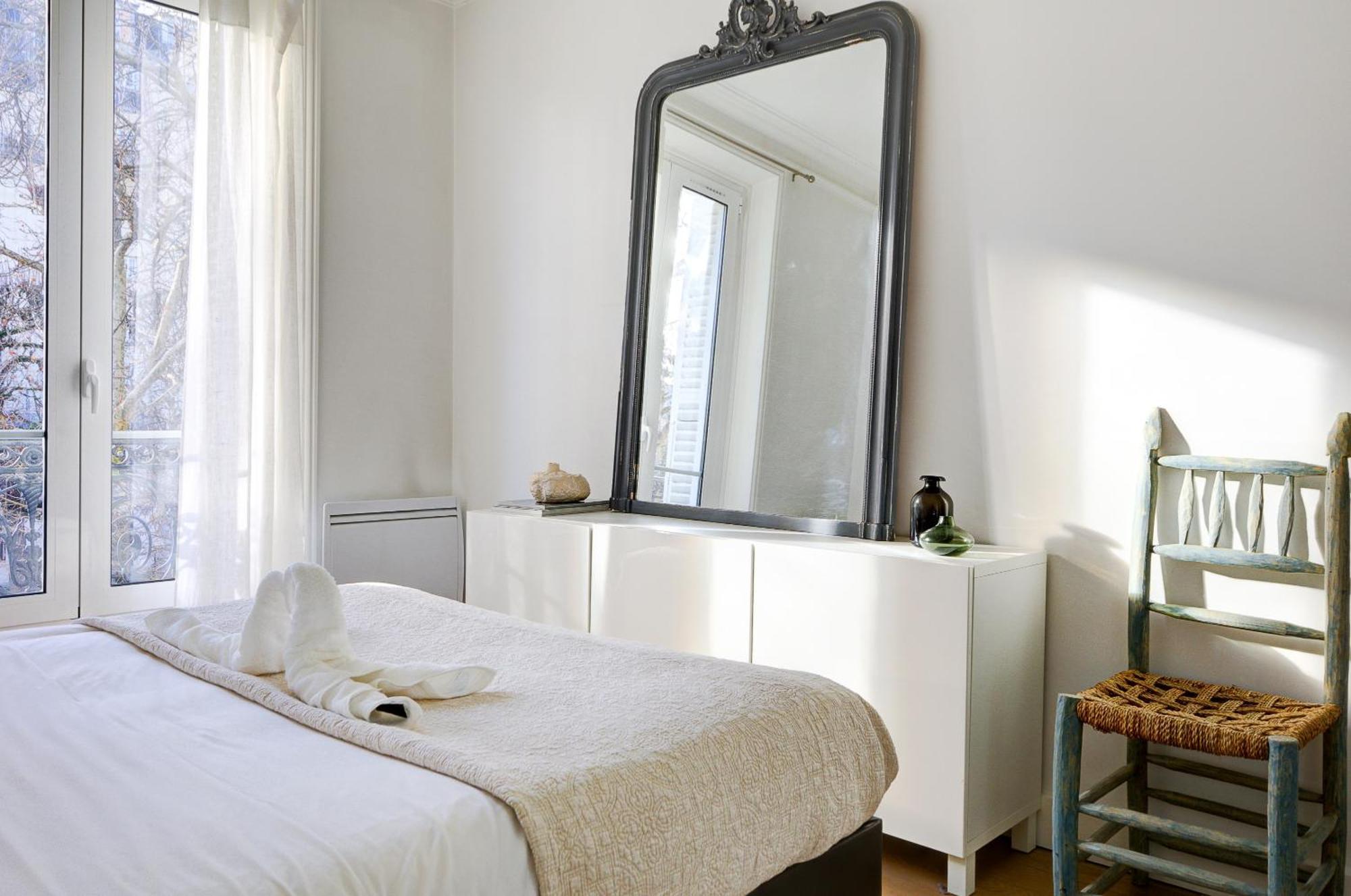 Lumineux Place Du Commerce Apartment