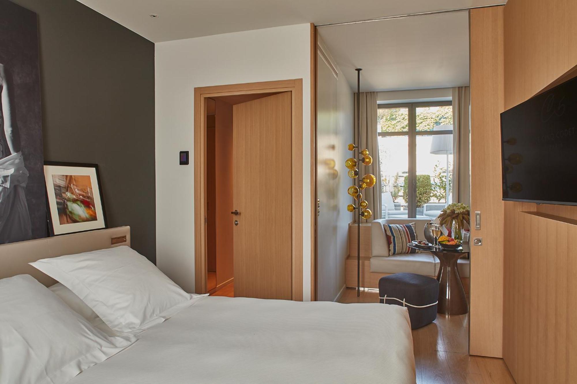 Le Cinq Codet Hotel