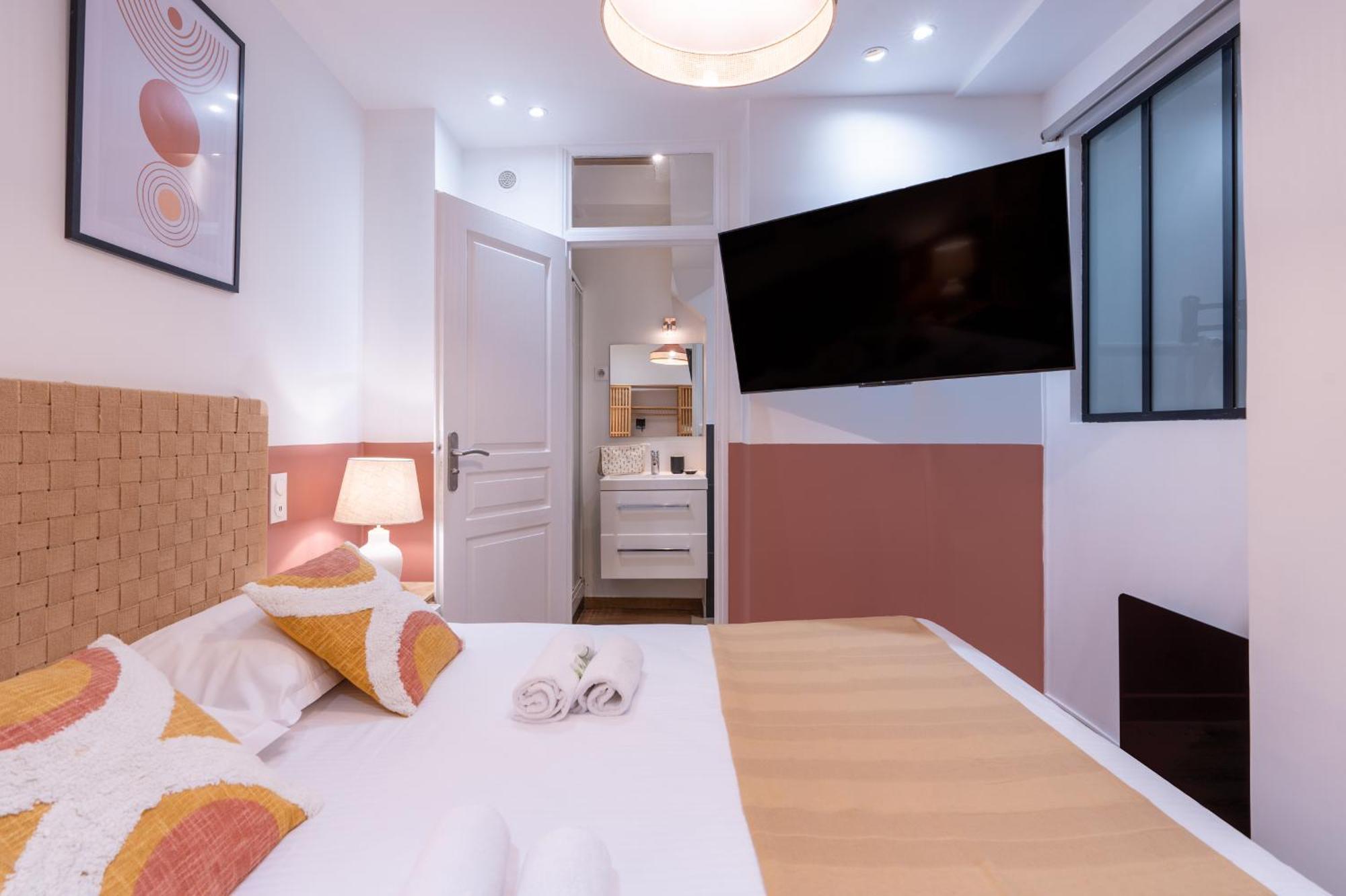 Apartment New - Designer Flat For 4 Pp