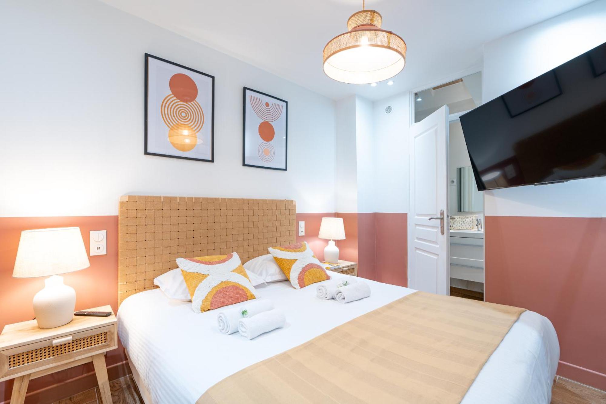 New - Designer Flat For 4 Pp Apartment *