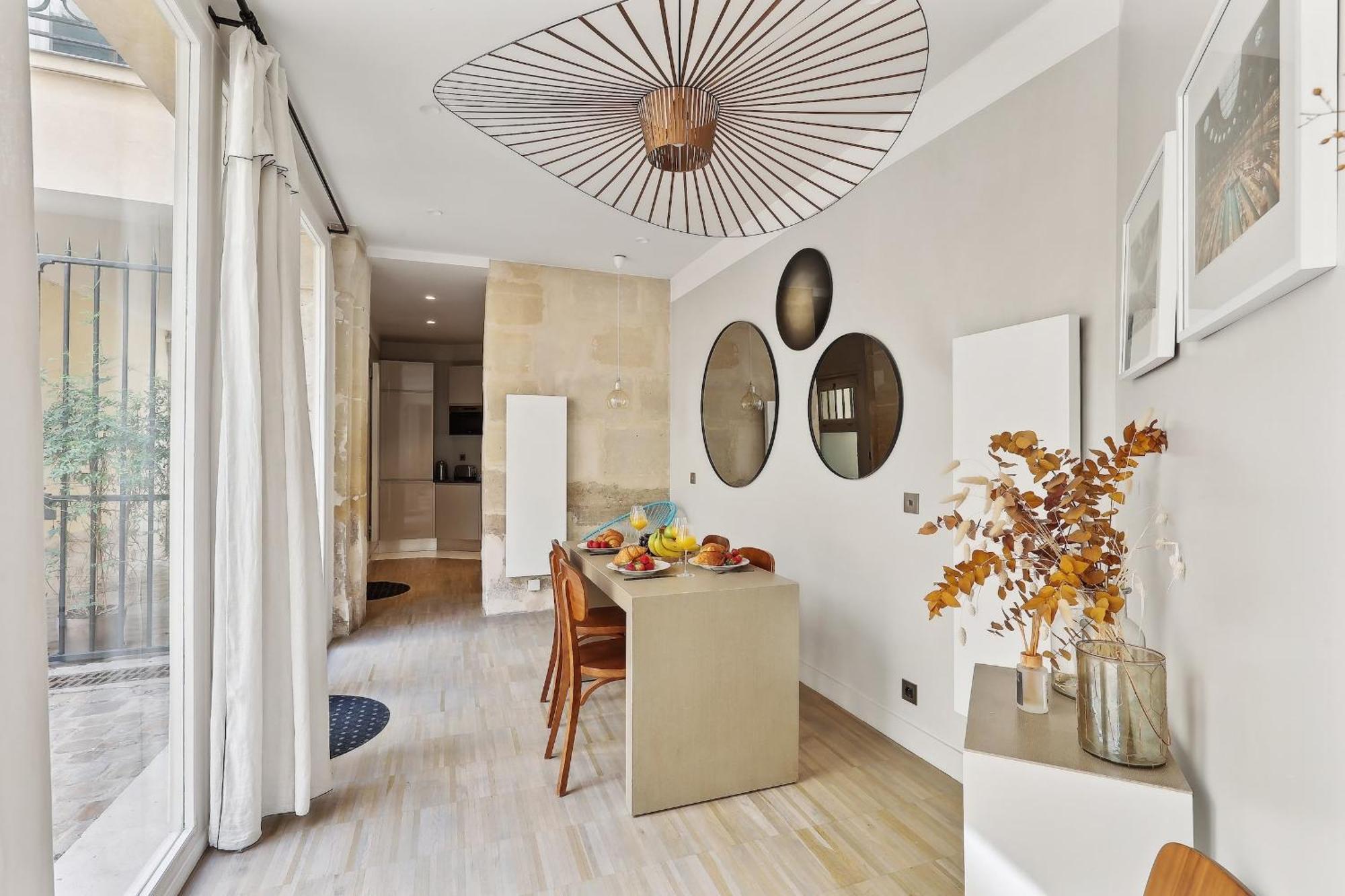 Le Marais & Place Des Vosges - Cityapartmentstay Apartment *