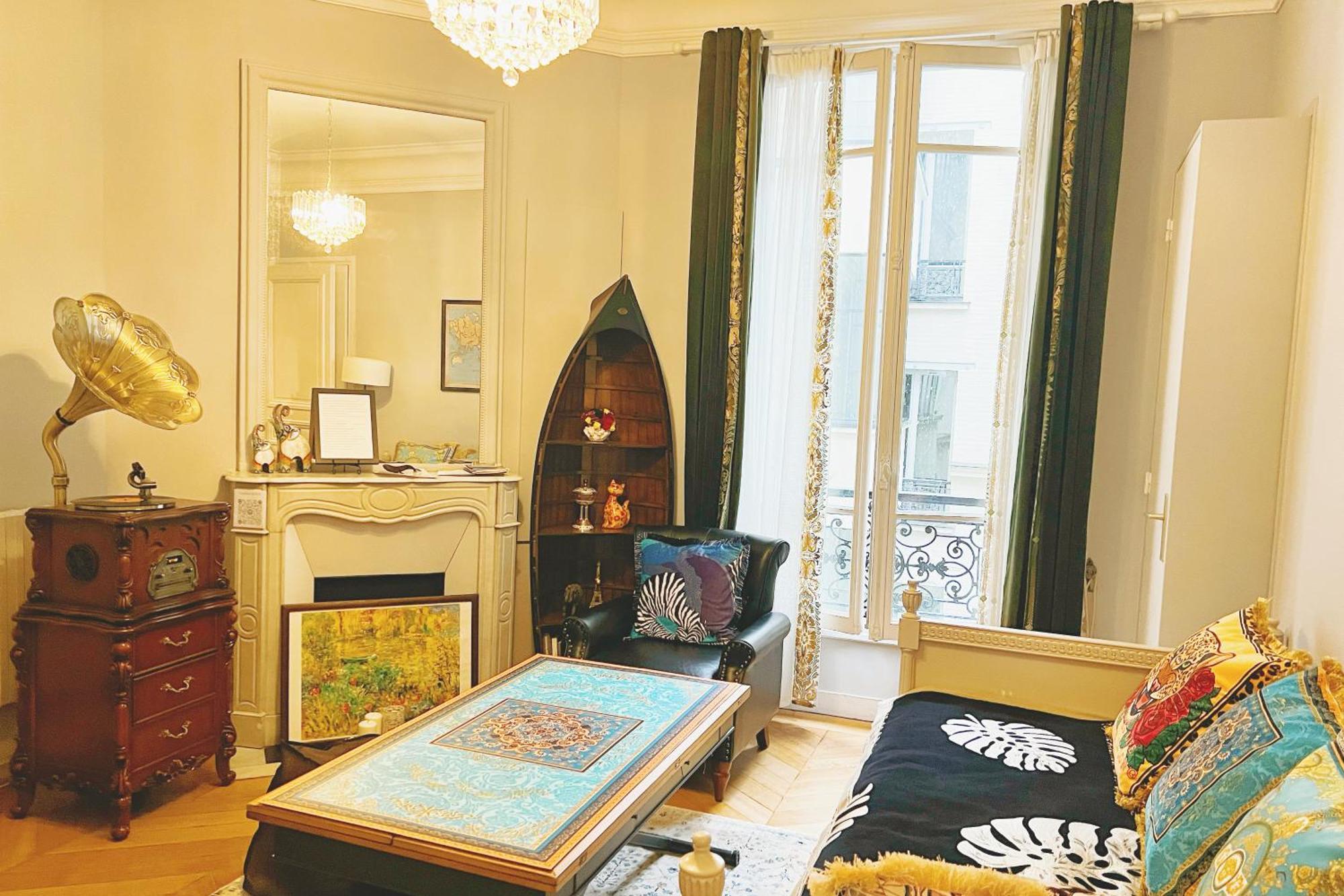 Elysees Charm Apartment