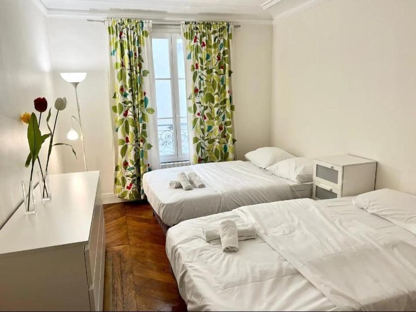 Haussmannien De Luxe Apartment Paris