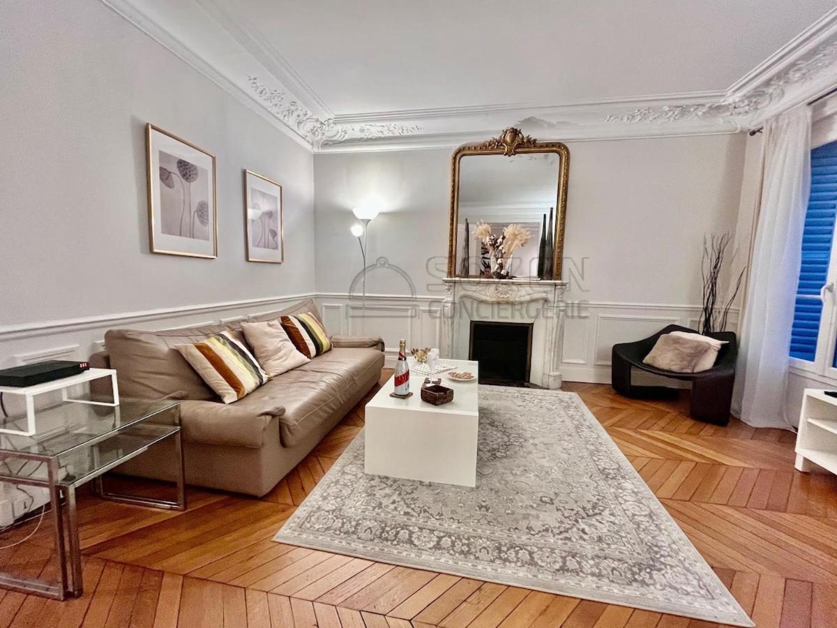 Apartment Haussmannien De Luxe