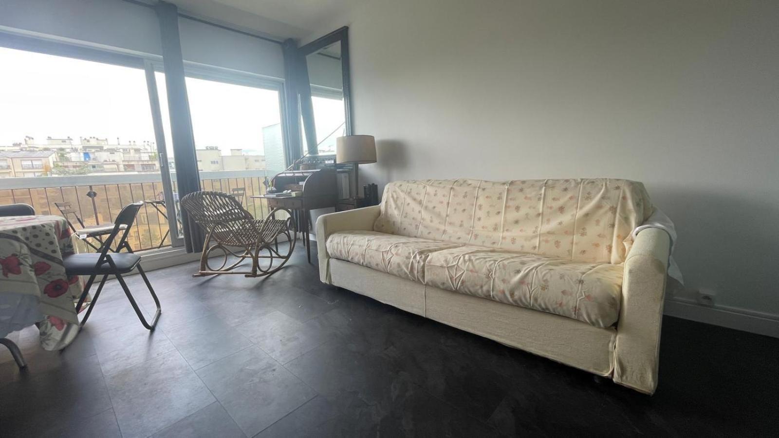 Apartment 16