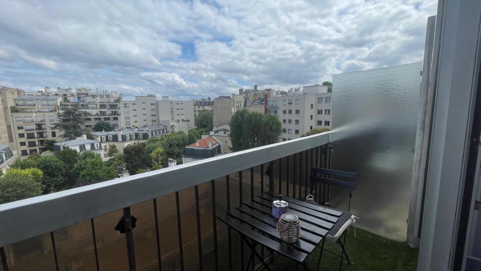 Apartment 16 Paris