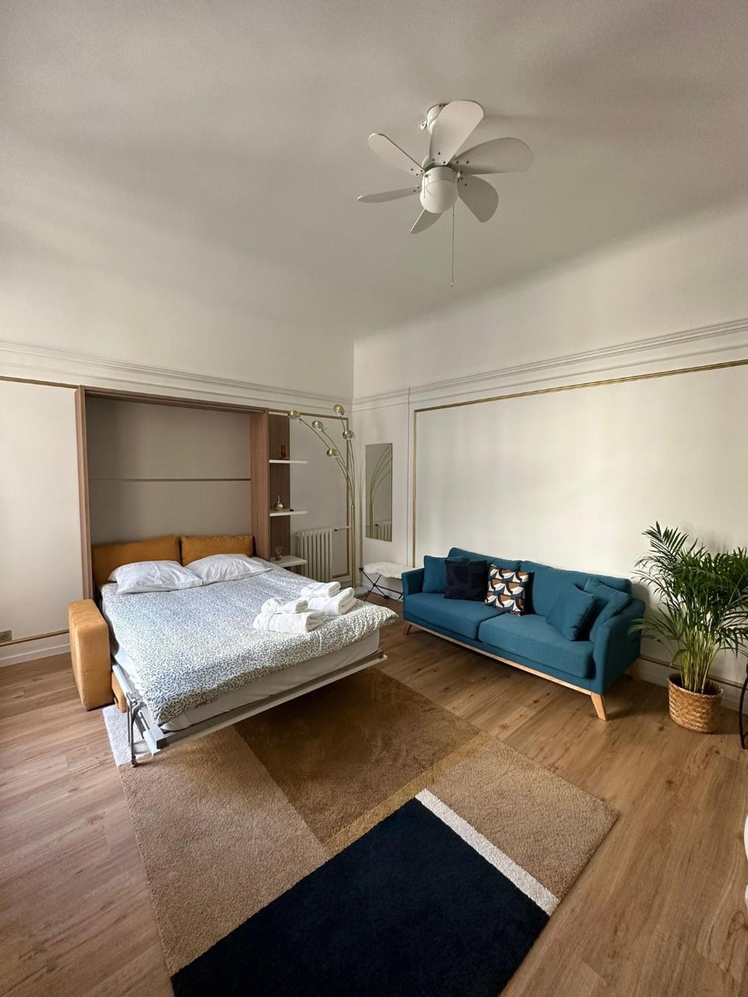 Appartement Au Coeur Des Champs Elysees
