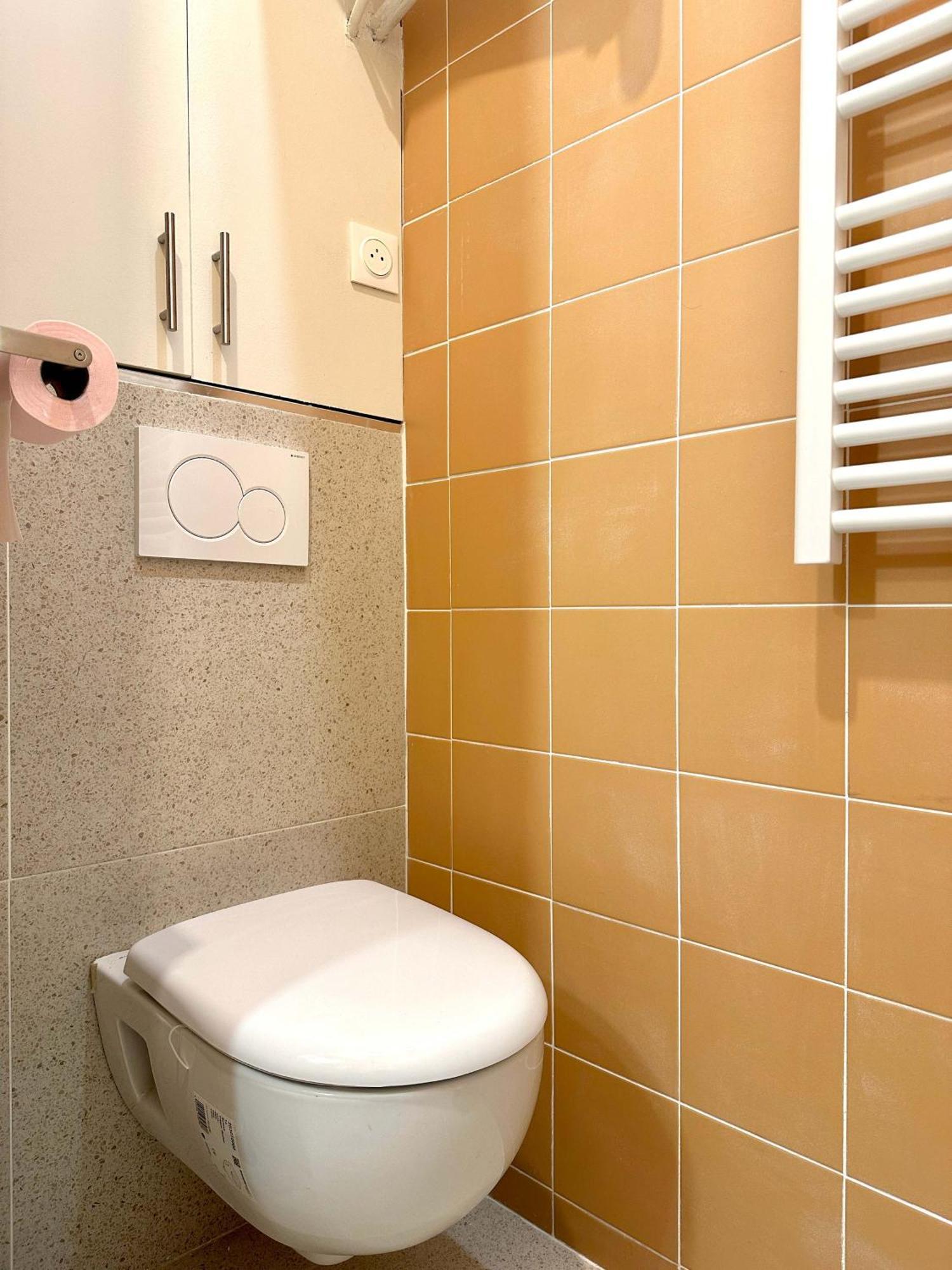 Cozy Near Pompidou Marais In Vertus *