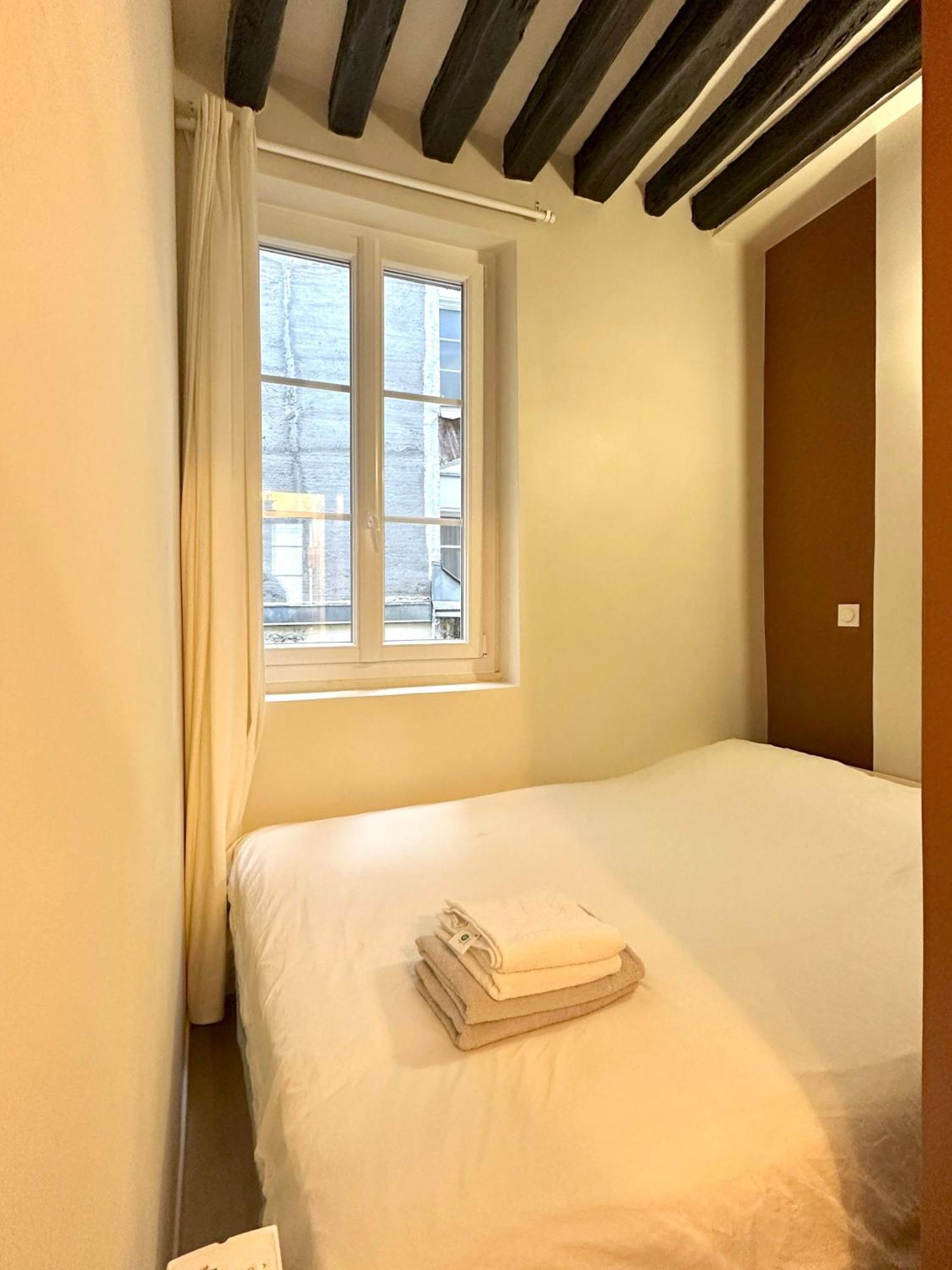 Apartment Cozy Near Pompidou Marais In Vertus *
