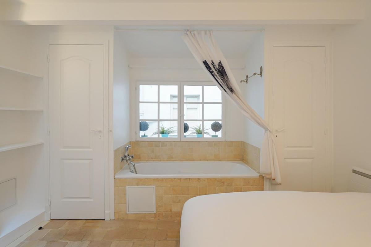 Maison Au Coeur Du Marais - Ii *