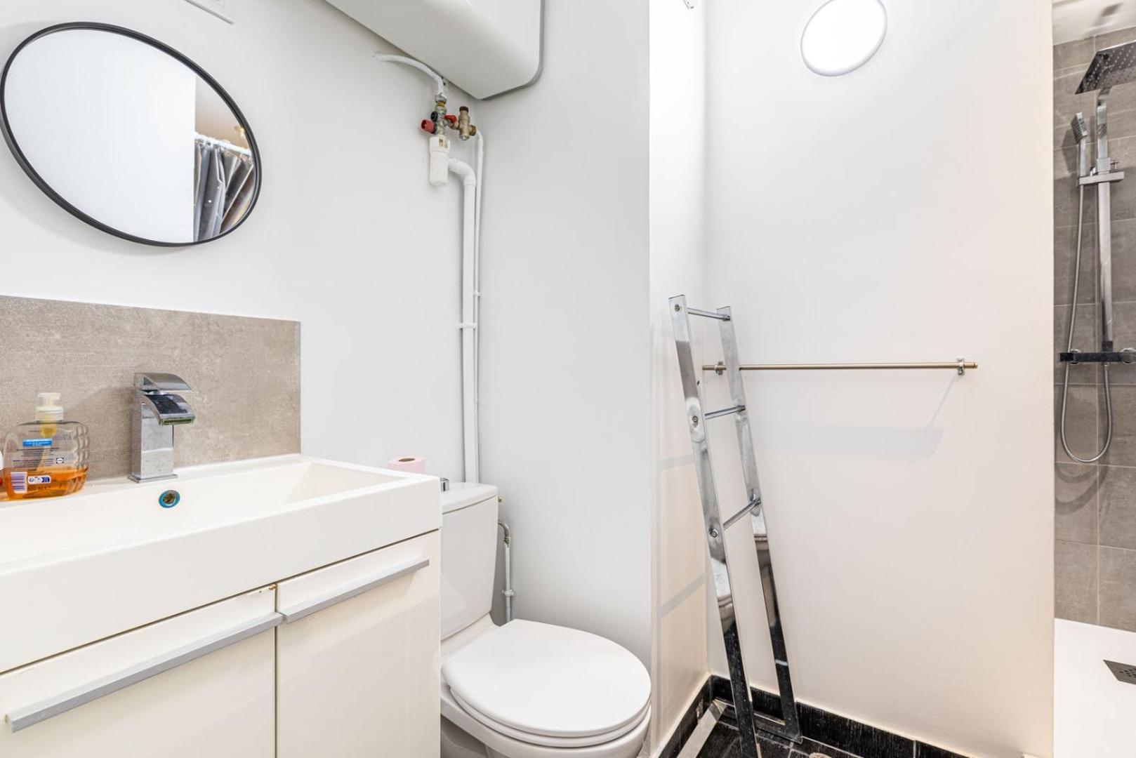 Guestready - Elevated Comfort With A Terrace! * Paris