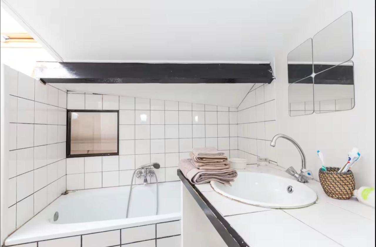 Votre Entre Belleville Et Canal Homestay
