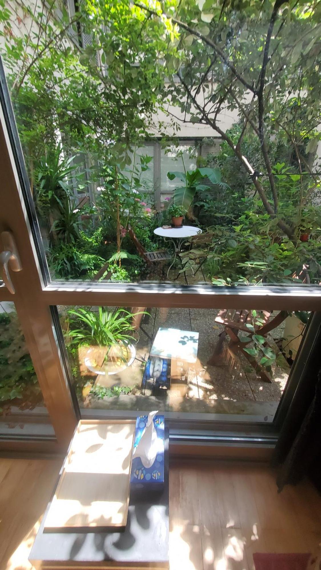 A 20eme Avec Un Petit Jardin Frühstückspension