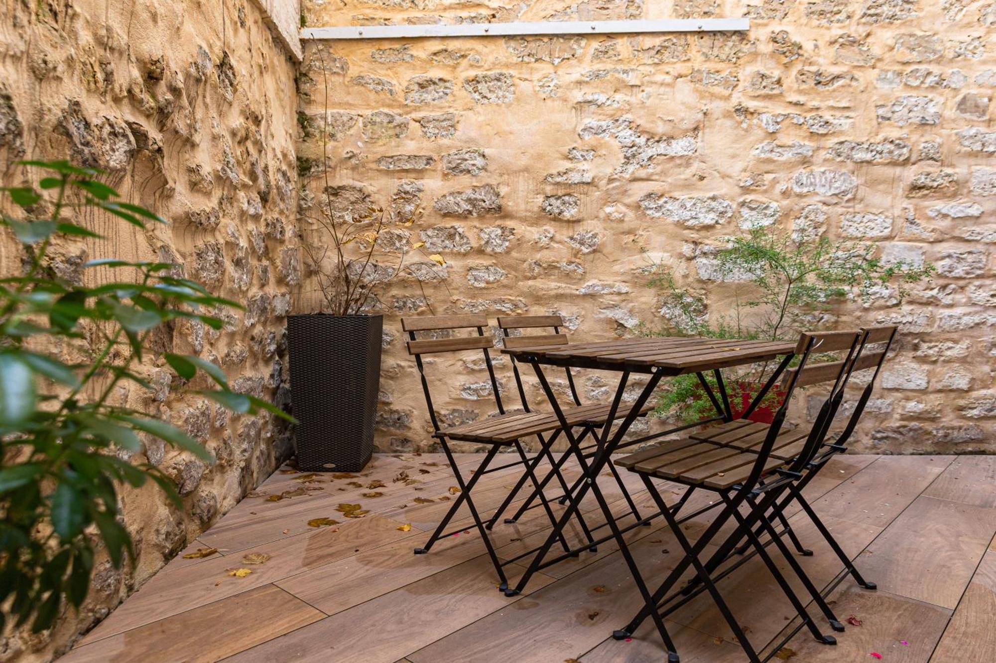 Le Charme De Montmartre - Patio Prive-sacre-coeur - Parking Gratuit - Metro Anvers