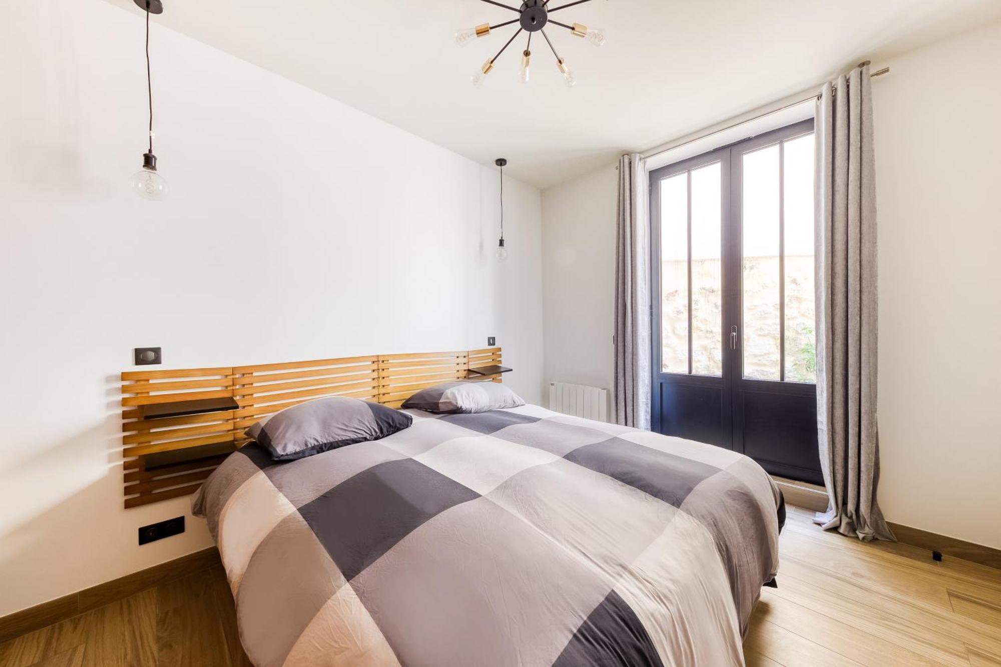 Le Charme De Montmartre - Patio Prive-sacre-coeur - Parking Gratuit - Metro Anvers Appartement