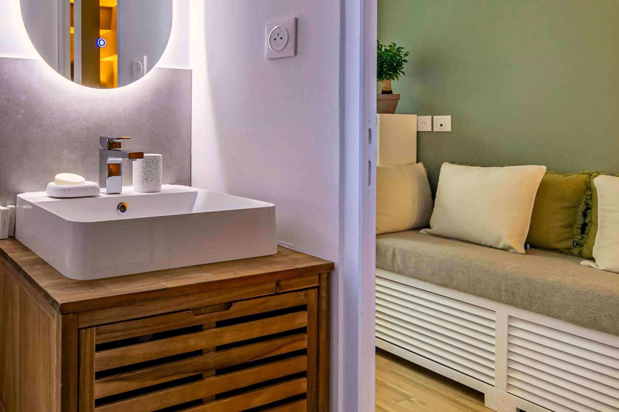 Apartment Design And Quiet On Wooded Courtyard !