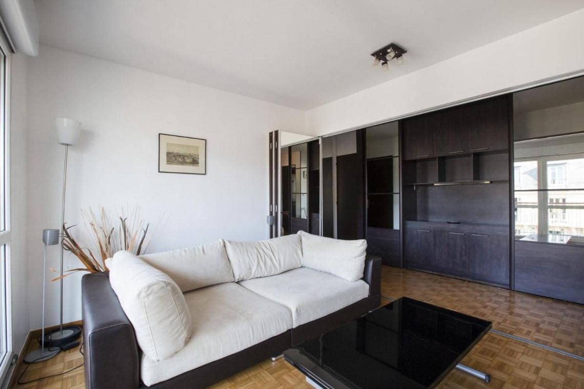 Apartment Elegant Appt In Paris- Cozy & Bright