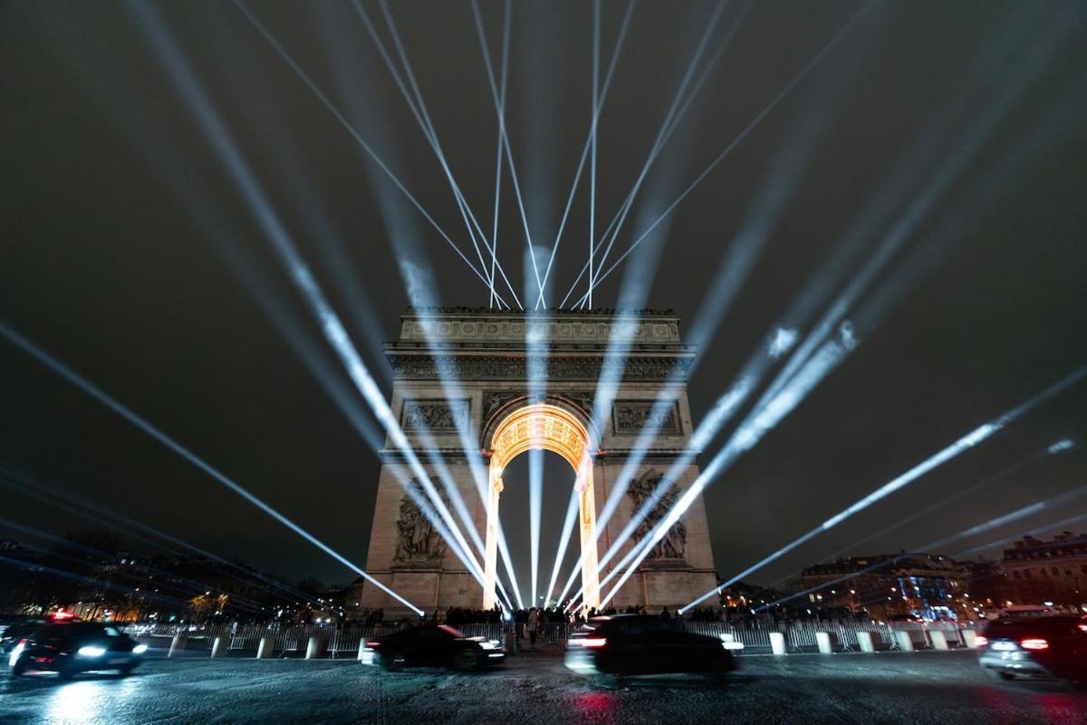 Luxury And Elegance Georges V Paris
