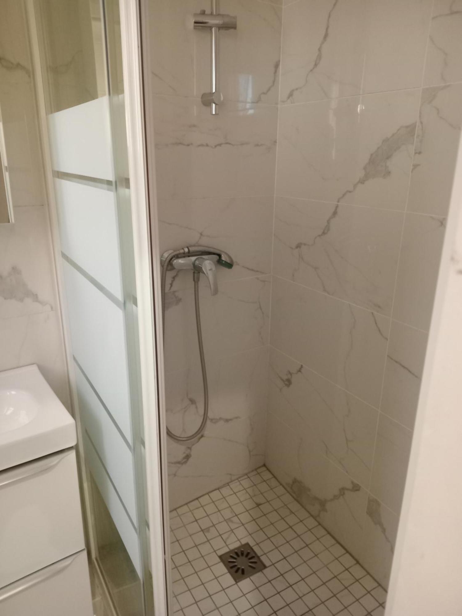 5 Personne Salon Proche Centre * Paris