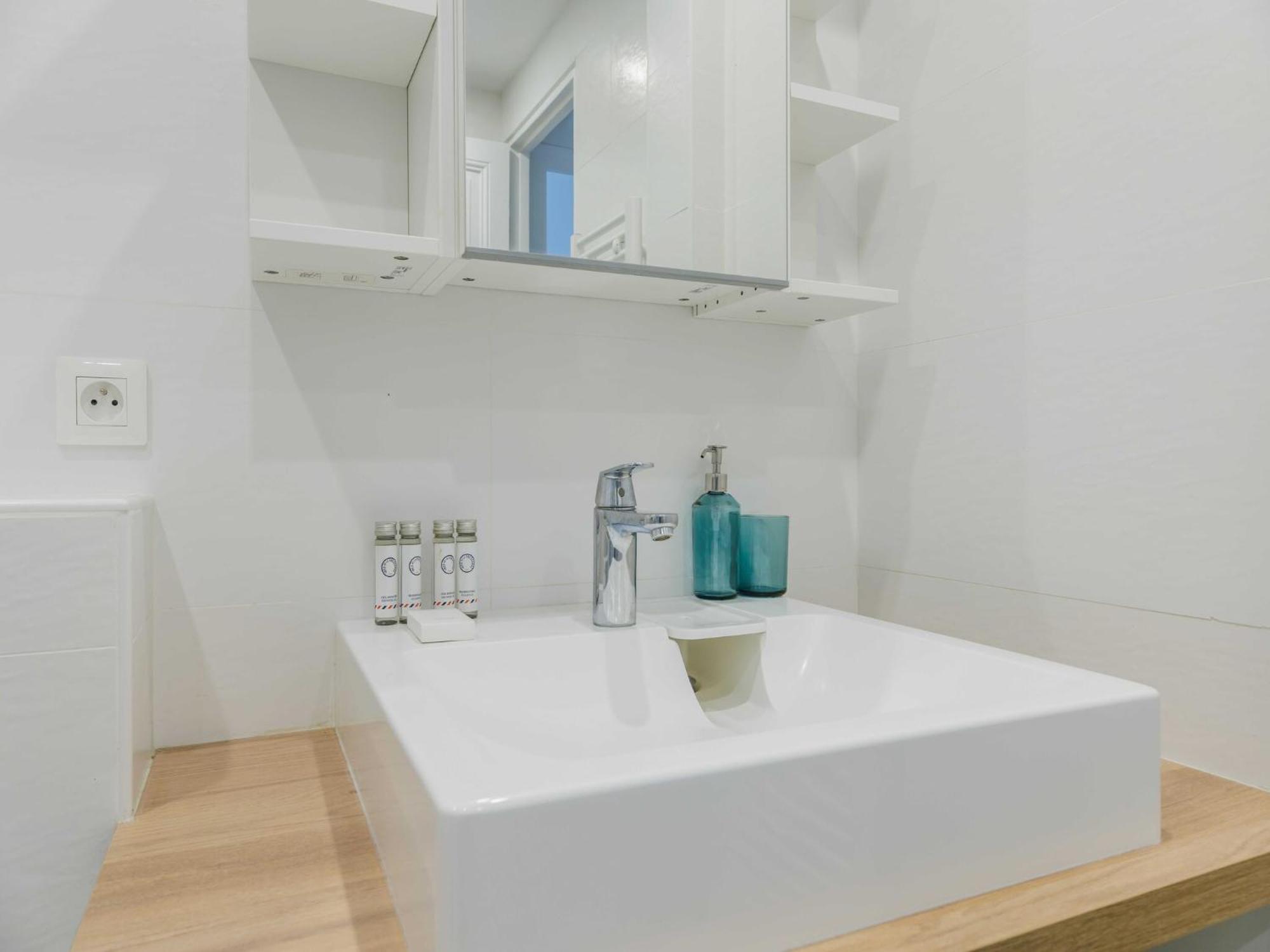 Appt 1 Bdr 2p Near Buttes Chaumont Paris