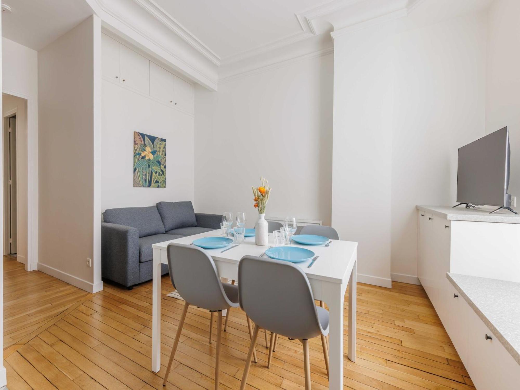 Appt 1 Bdr 2p Near Buttes Chaumont * Paris
