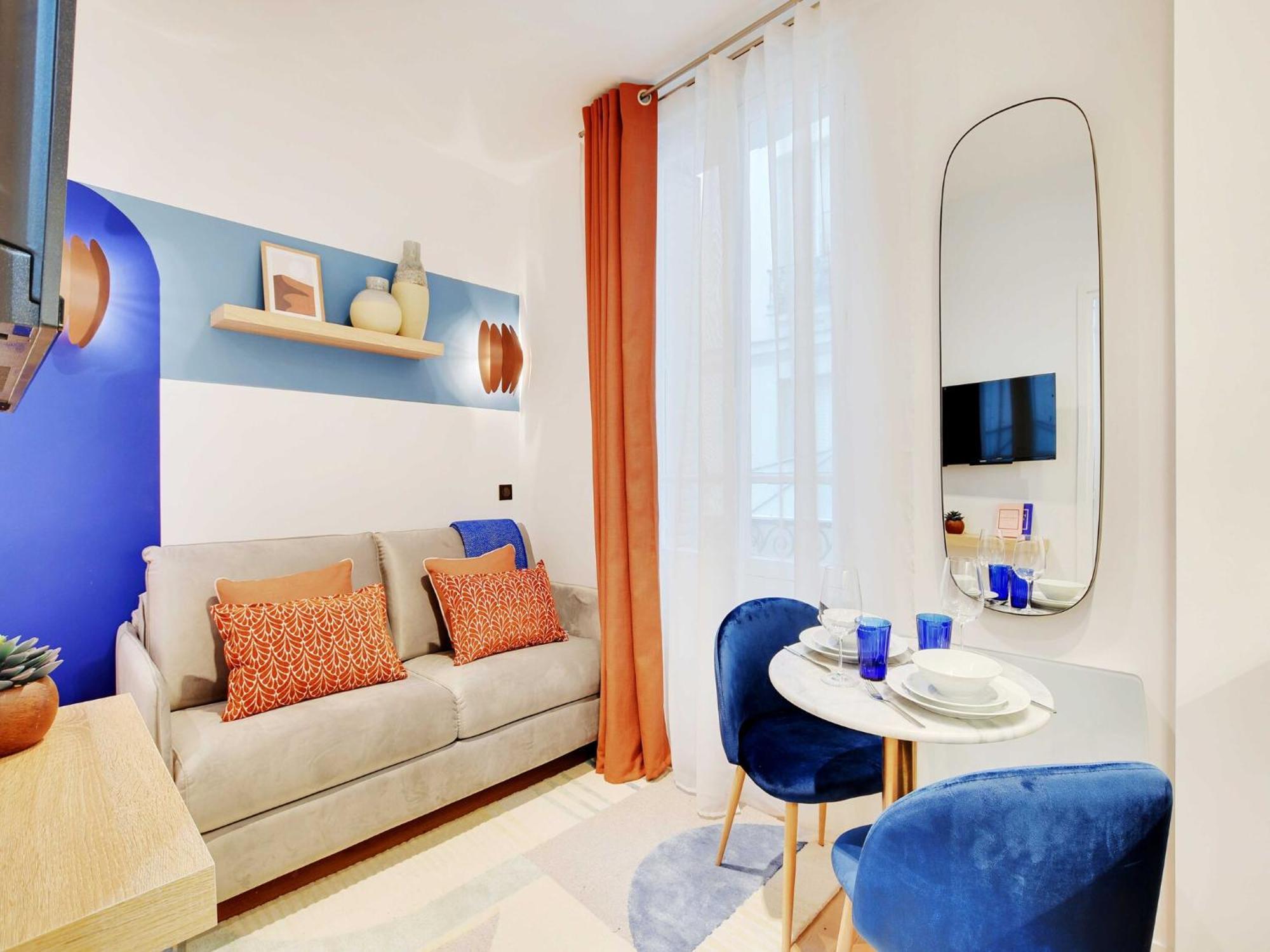 Apartment Cozy Parisian 2p In The Prestigious 8th *