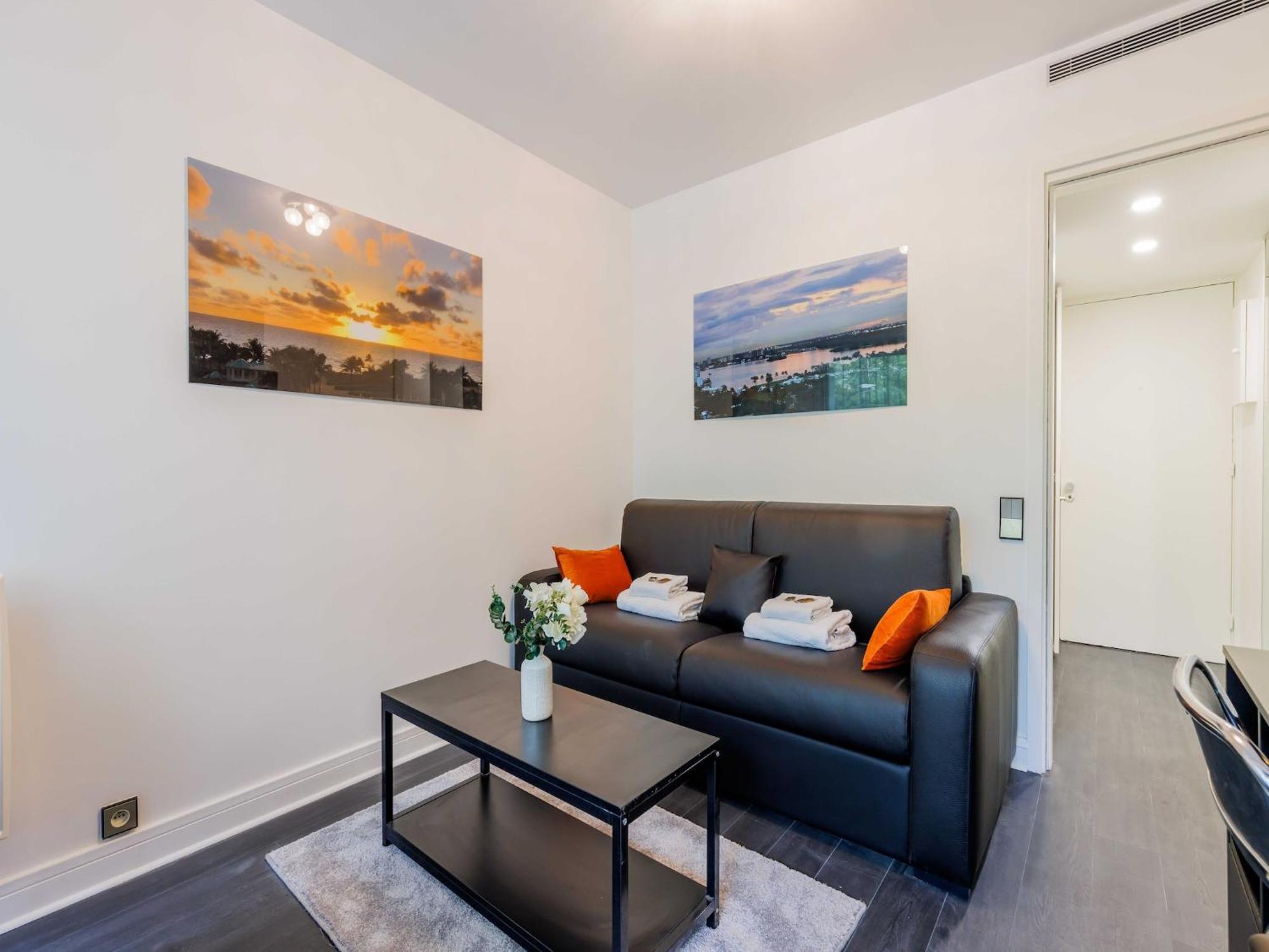 Bright With Balcony - 2p - Arc De Triomphe Holiday home *