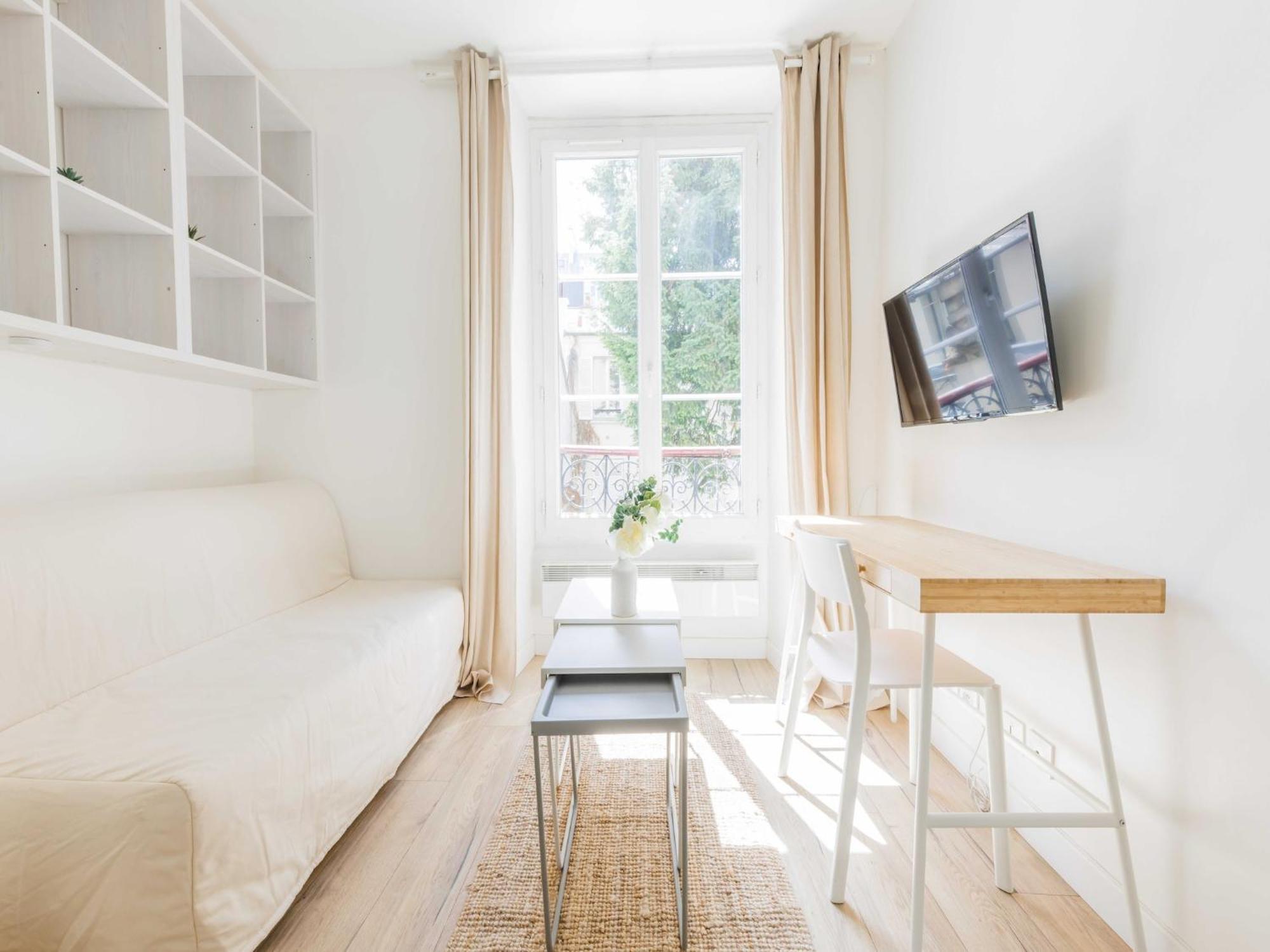 Charming Near Parc Monceau - Mobility Lease Apartment *
