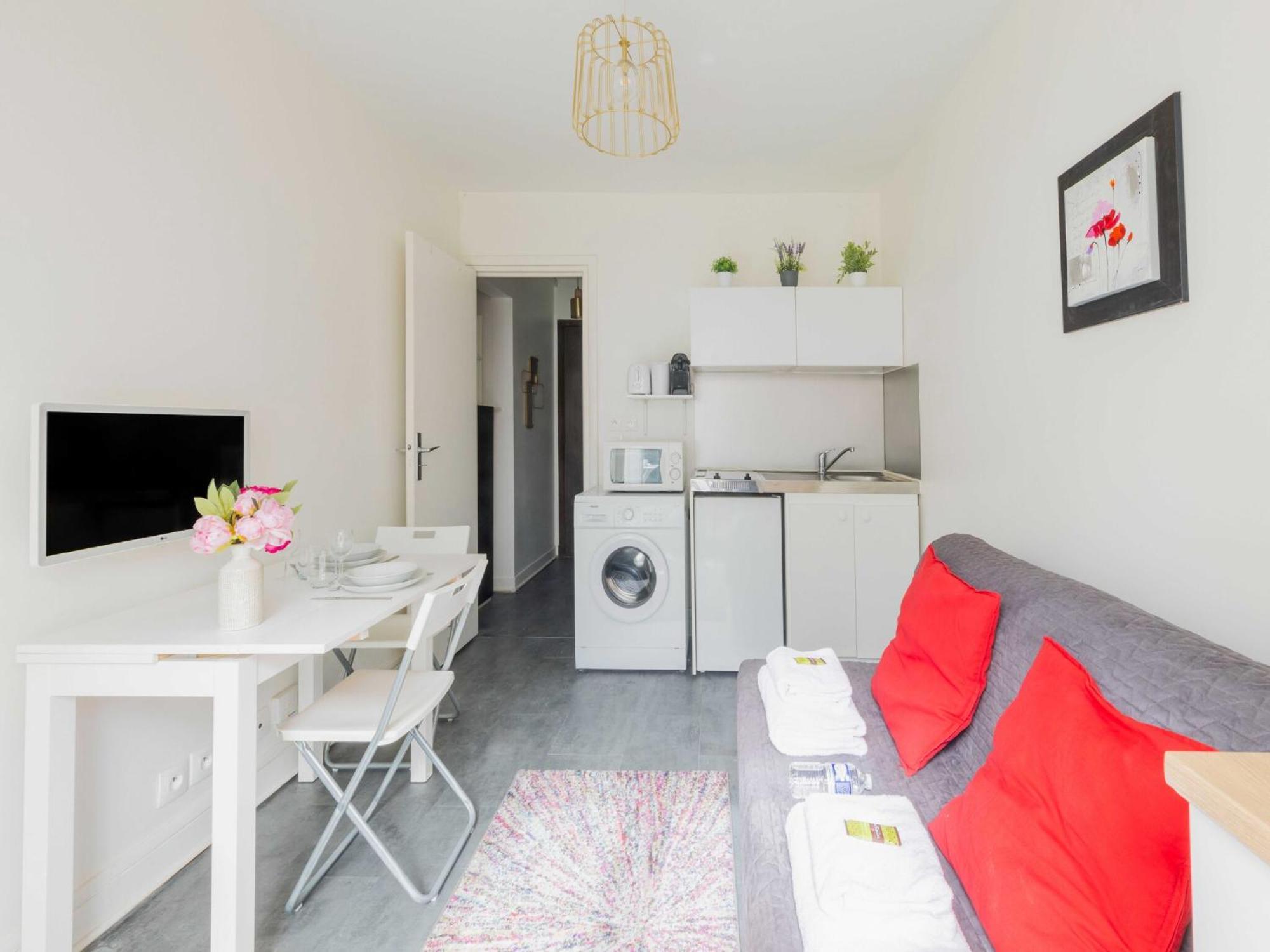 Holiday home Near Bassin De La - 2p Balcony Paris