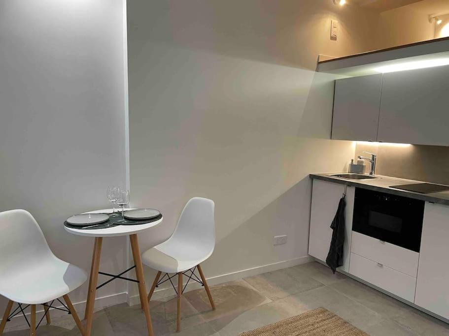 Apartment Cozy In The Heart Of *