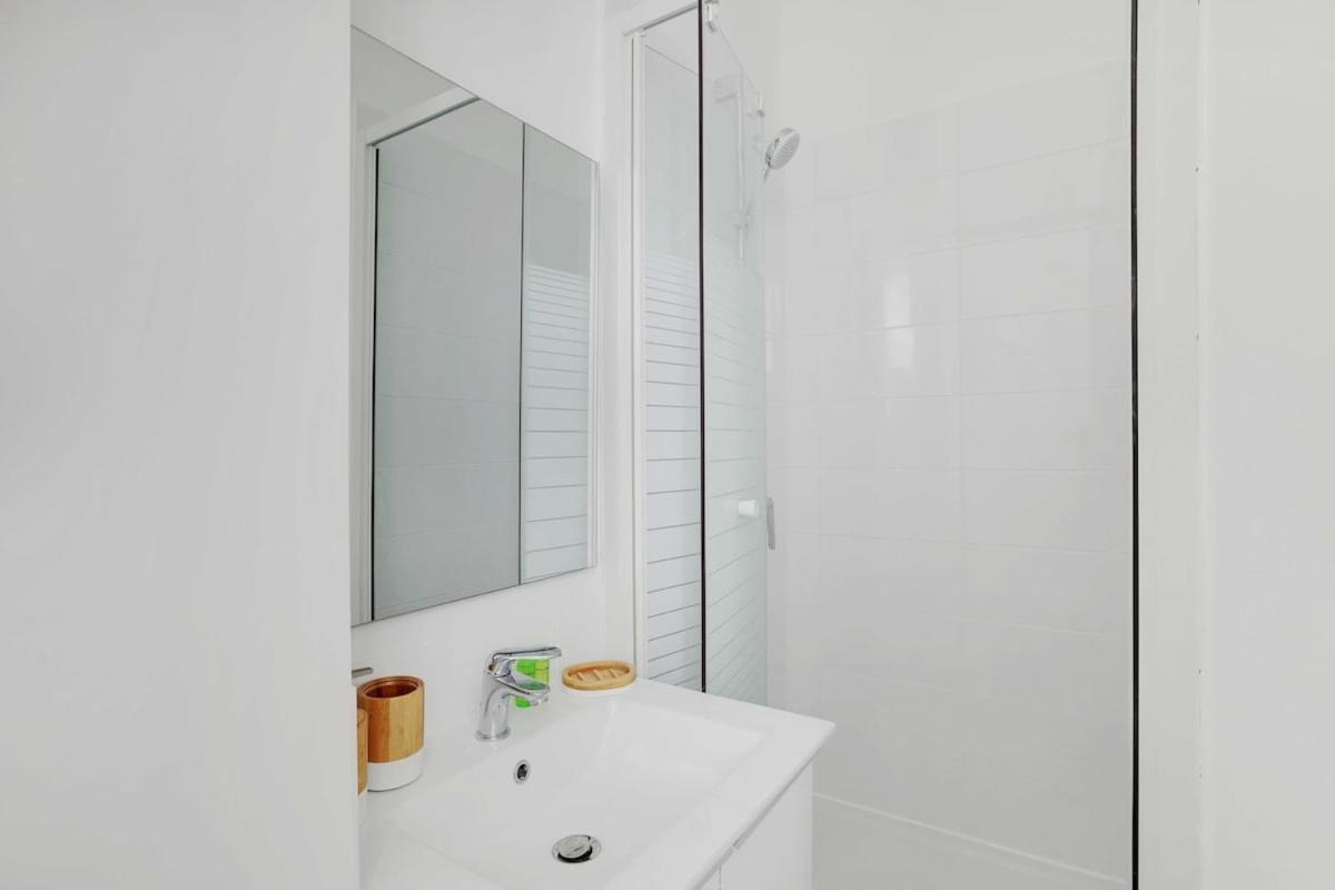 Cosy In Heart Of Batignolles Apartment *