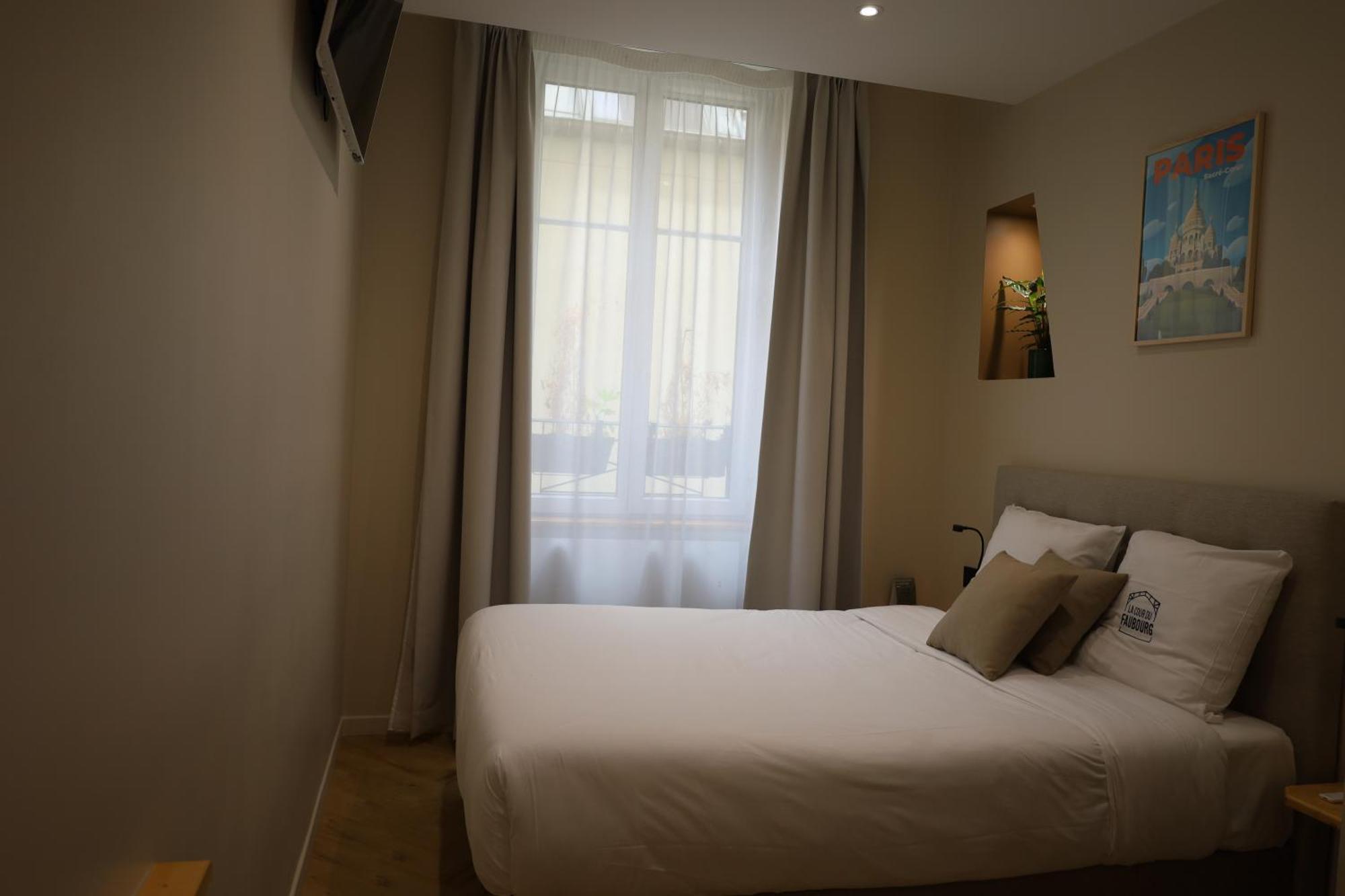 Les Du Faubourg Paris