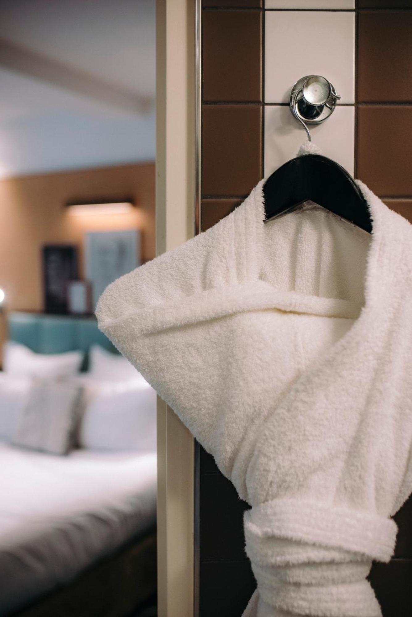Eiffel Blomet Hotel Paris
