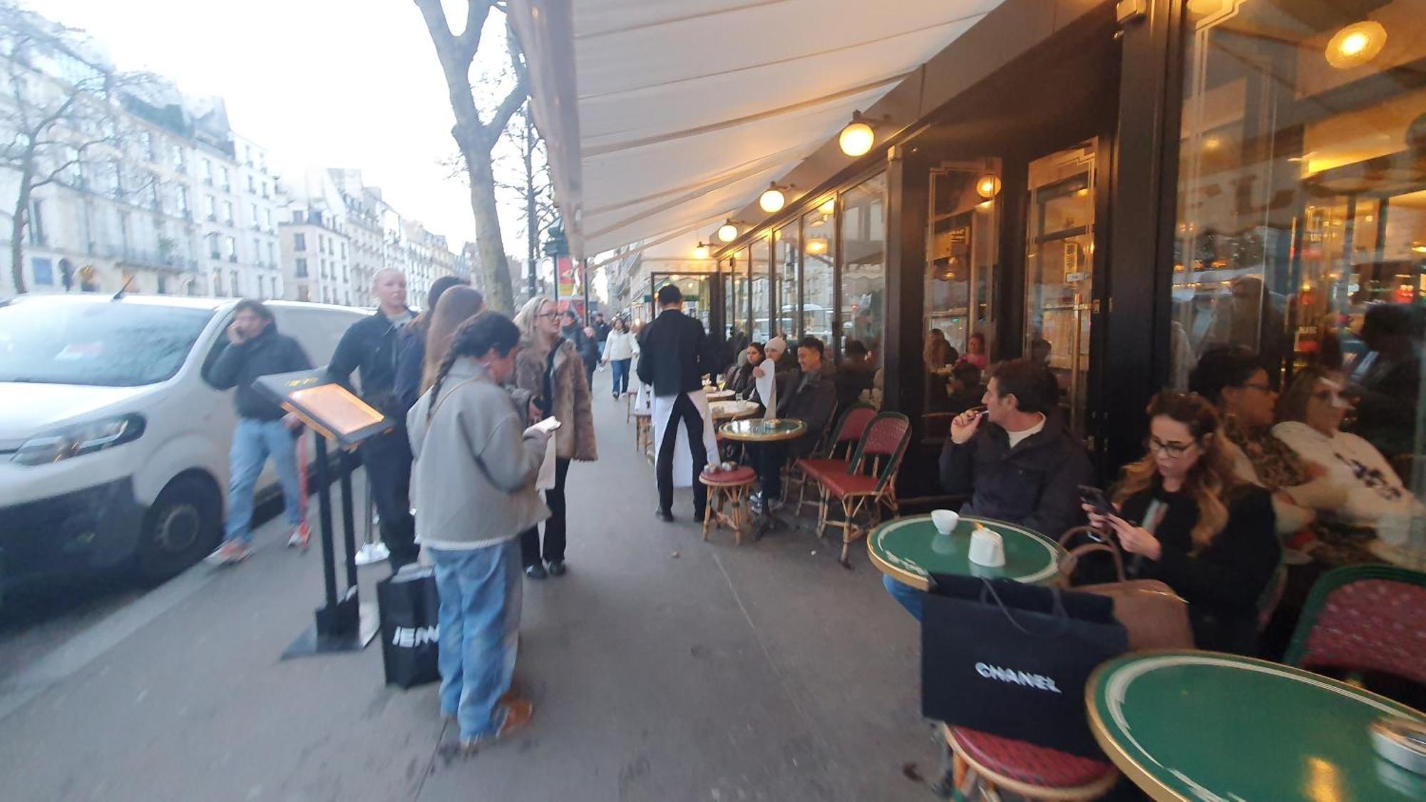 Appartement 1 Minute Gare Montparnasse,center,close To Louvre Meusm And Eiffel Tour ,amusing Place Paris