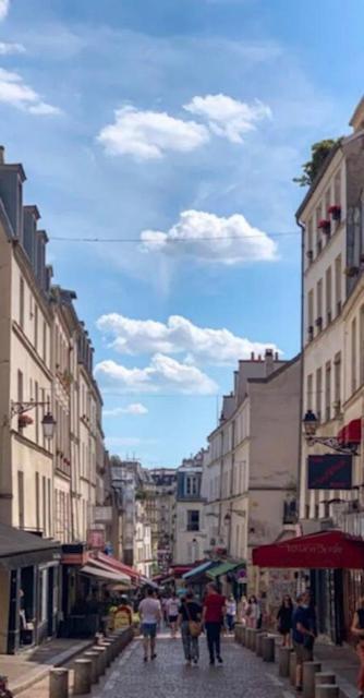 Rue Mouffetard Paris