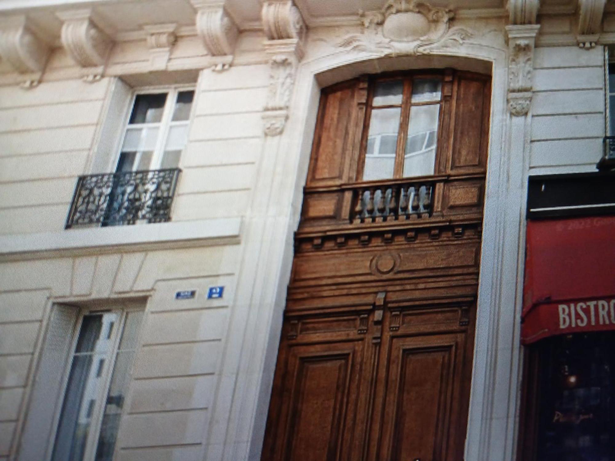 Chic Parisian Appartement