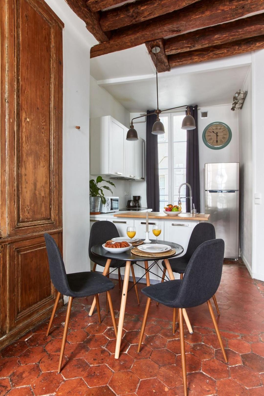 Bnbnook - Unique 1br Steps From Montorgueil Apartment *
