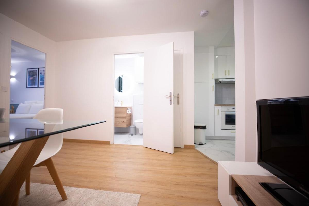 Sd Familiale Au Coeur De La Rue Saint Denis Apartment *