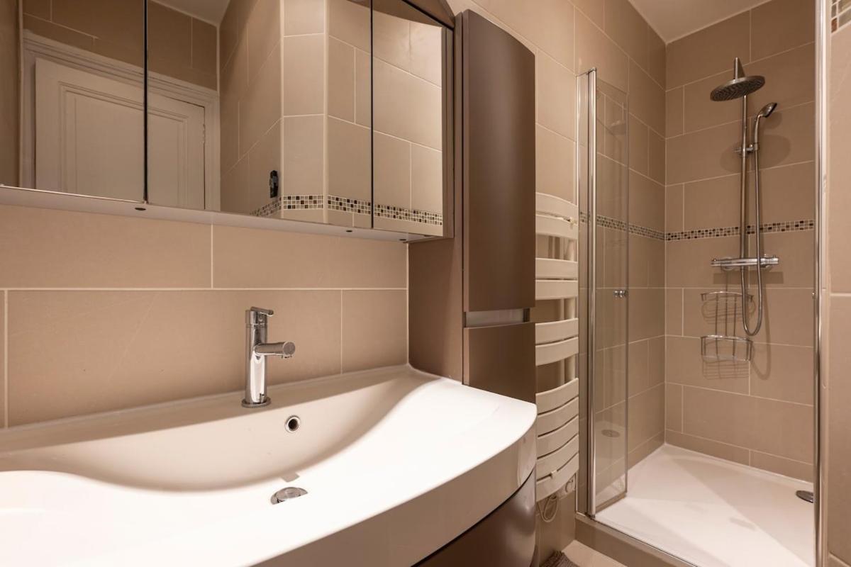 Apartment Elegant Et Spacieux Dans Le 8eme Paris
