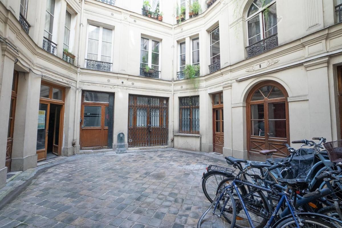 2 Etages - Metro 9 Grands Boulevards - Folies Bergeres Apartment