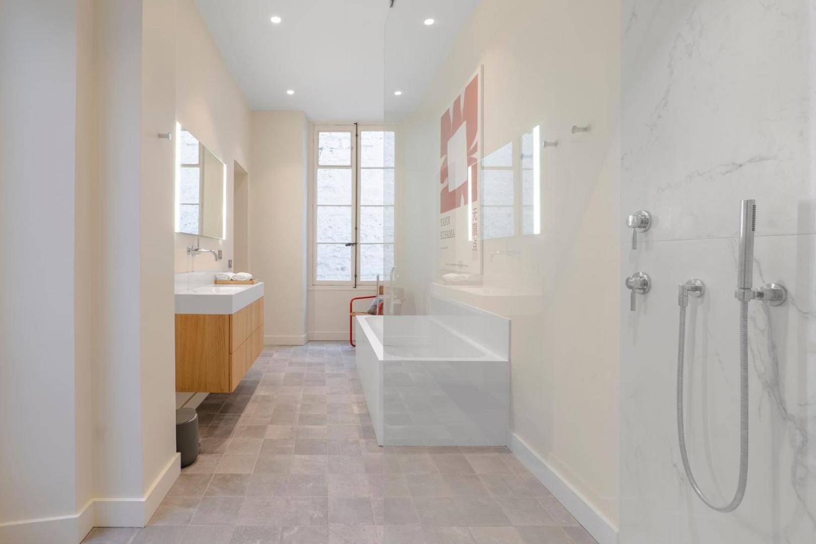 Chic 7th Elegance Apartment Paris