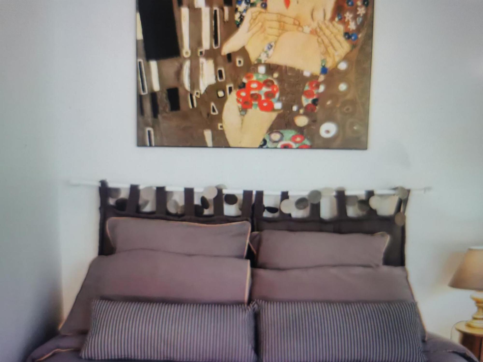 Hugh D Apartment Paris