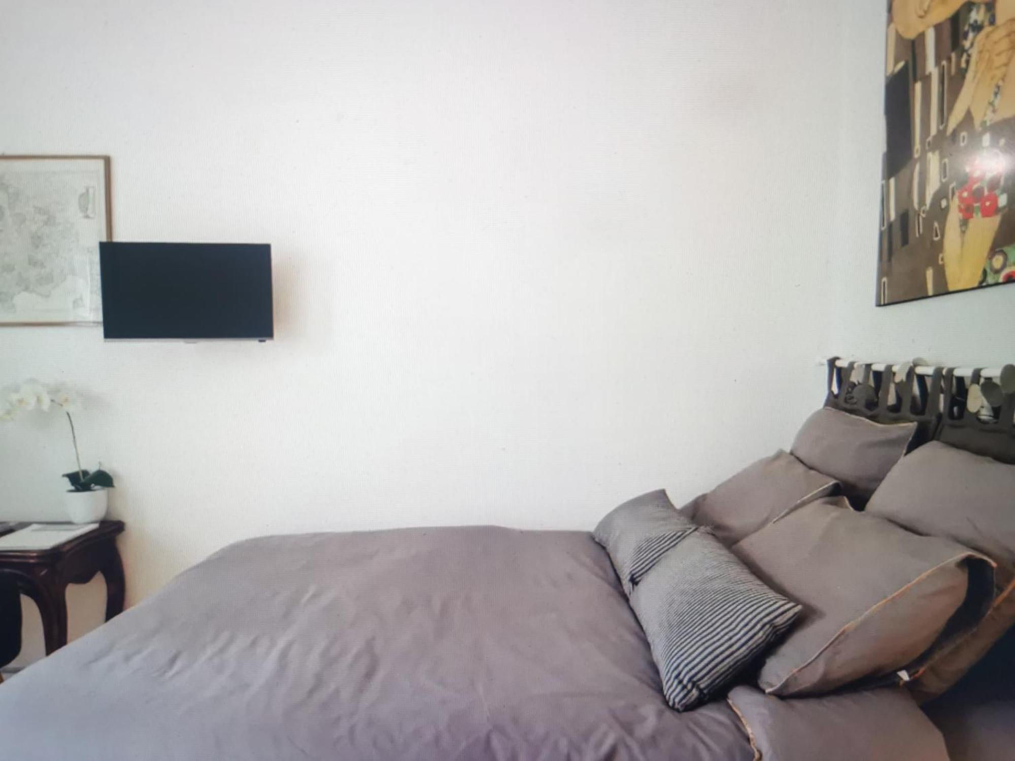 Hugh D Apartment