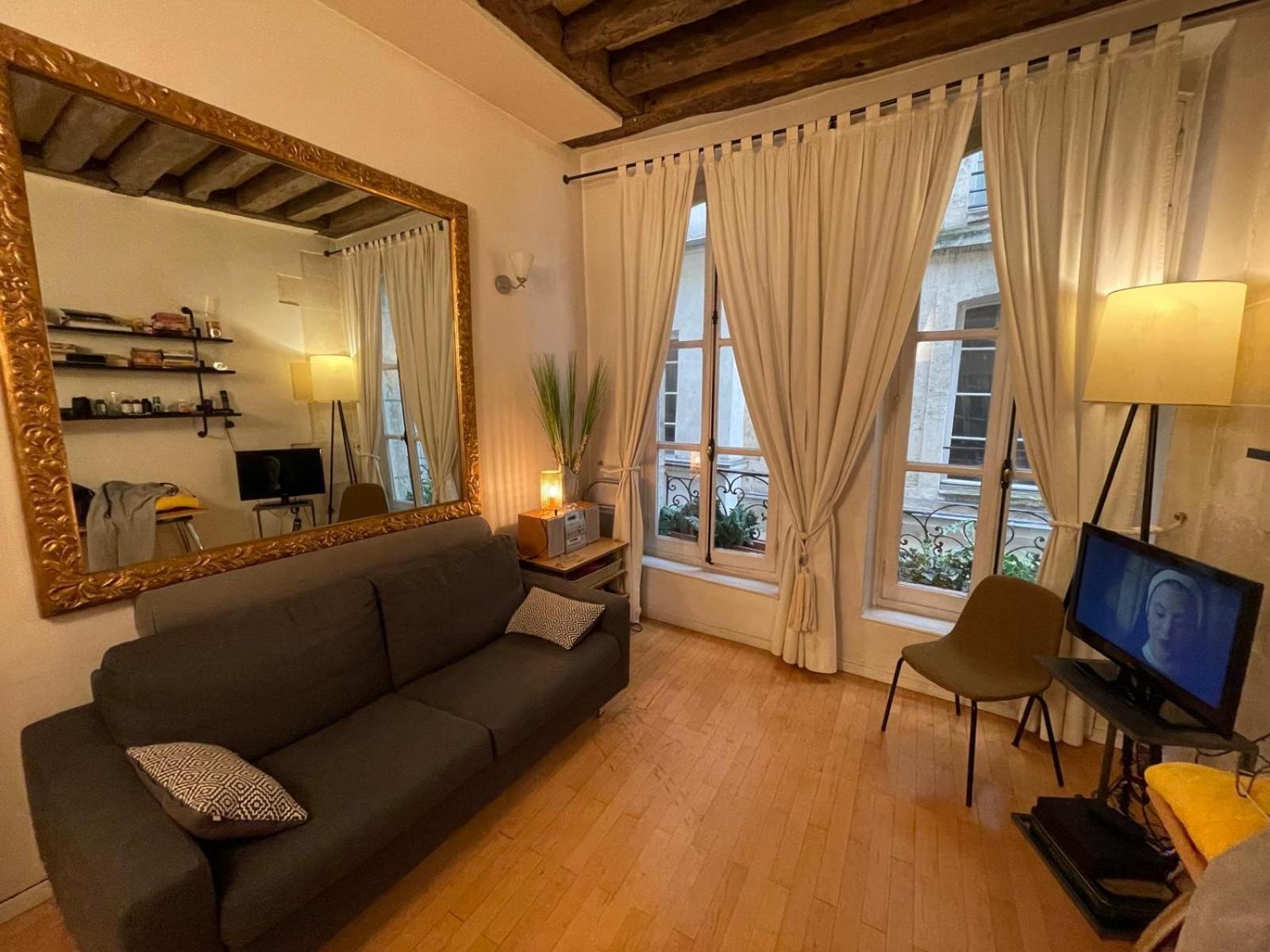 Romantique Pont Neuf Apartment *
