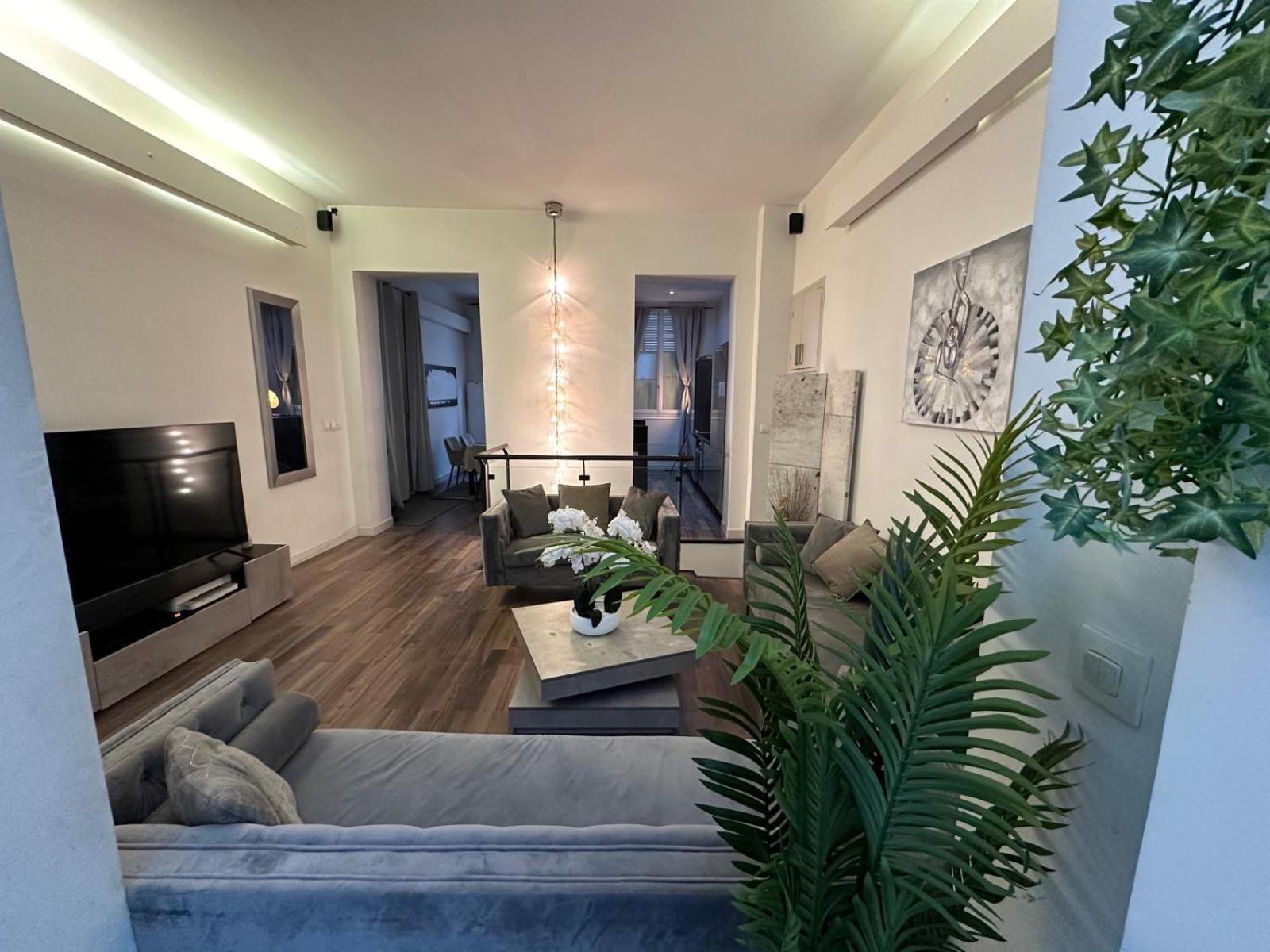 Les Champs Elysees-125m2 Modern And Spacious Paris