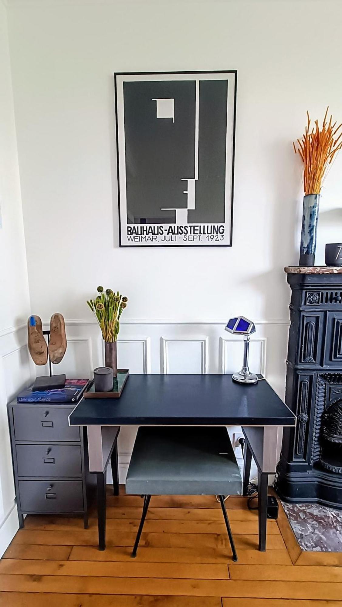 Sunny & Stylish 2-bedroom In Viet-namese District *