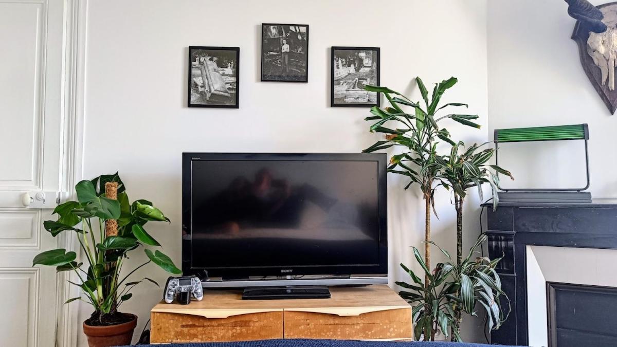 Apartment Sunny & Stylish 2-bedroom In Viet-namese District *