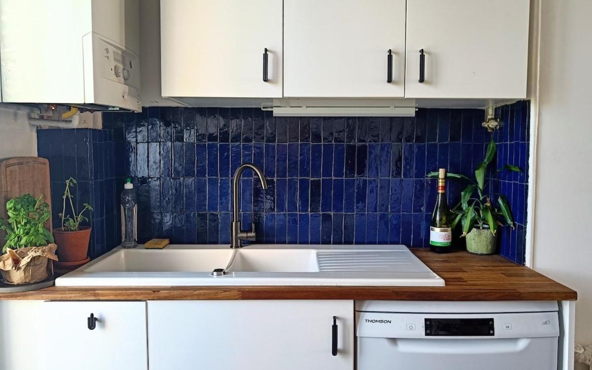 Apartment Sunny & Stylish 2-bedroom In Viet-namese District Paris