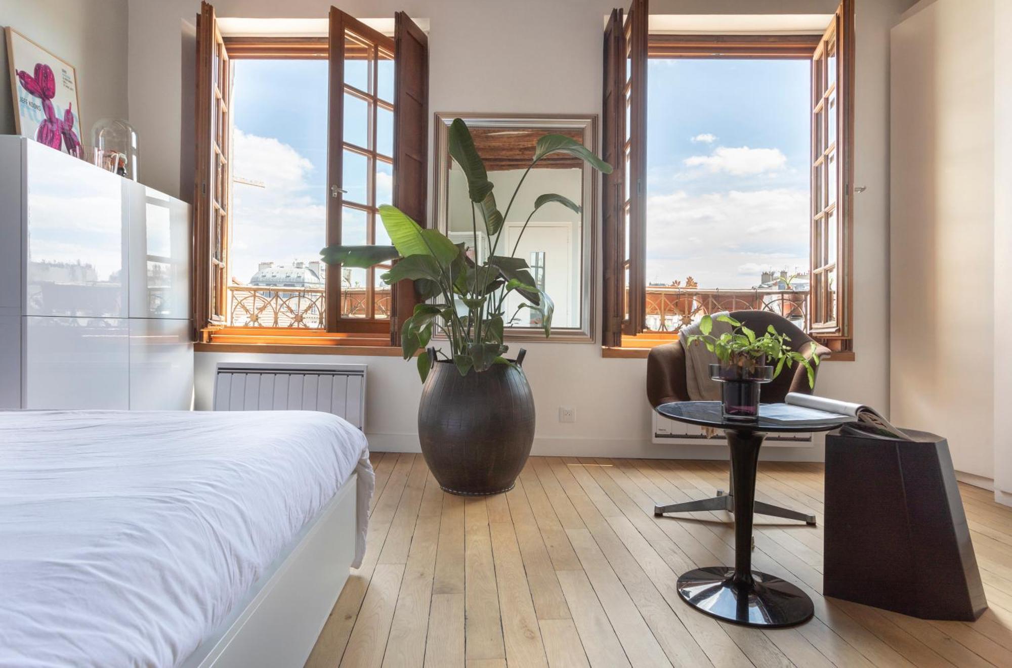 Notre-dame Stunning 2 Bedroom Air Conditioned Flat Apartment
