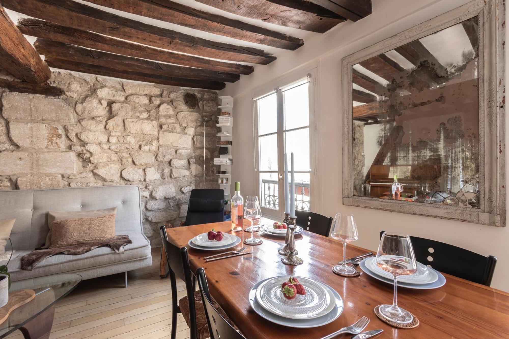 Apartment Notre-dame Stunning 2 Bedroom Air Conditioned Flat *